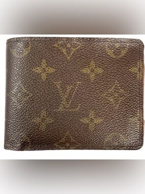 Louis Vuitton Monogram Men l Brown Wallet- Preowned